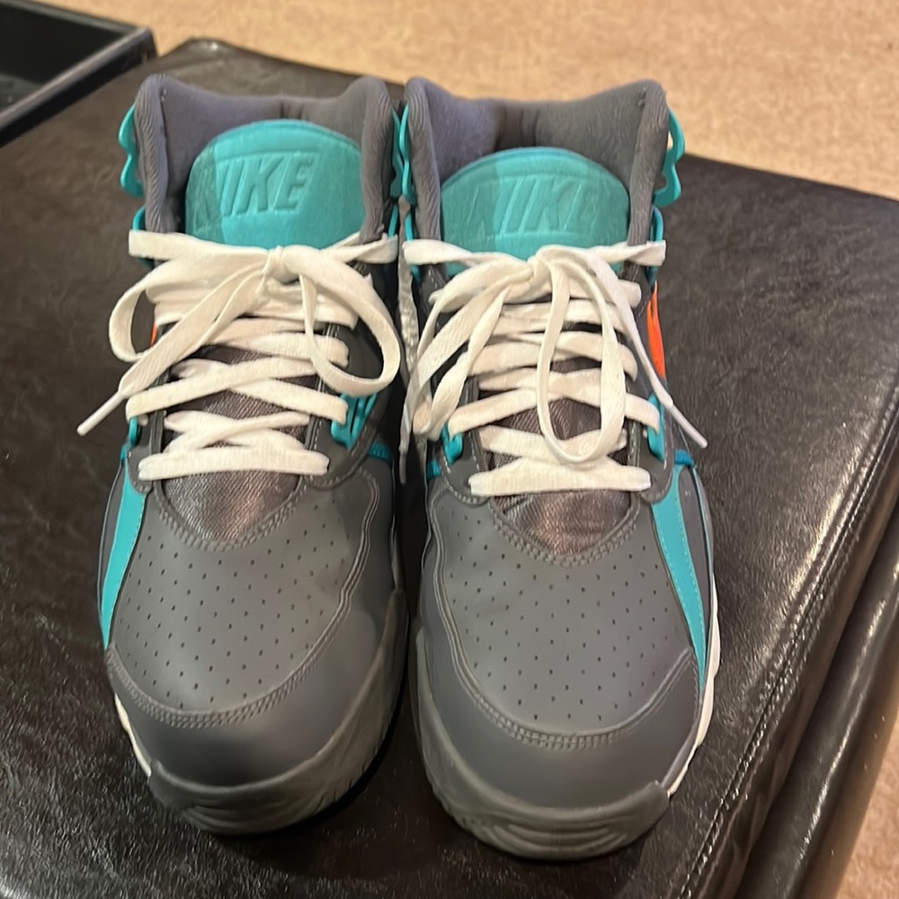 Nike Air Trainer SC High Miami Dolphins color way Bo Jackson
